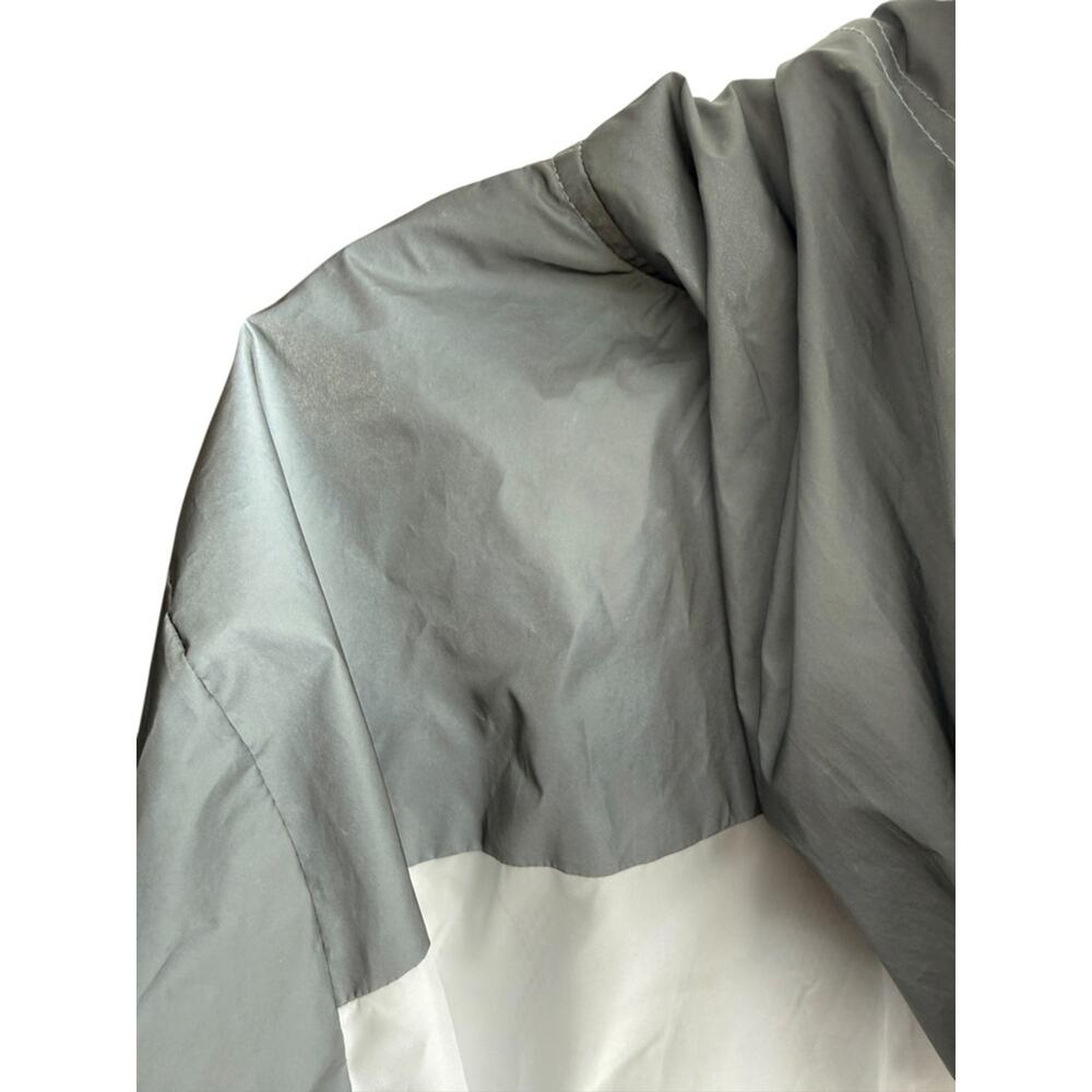 FILA Metallic Windbreaker Jacket Gray White Colorblock Hooded Techwear XL - Picture 8 of 10
